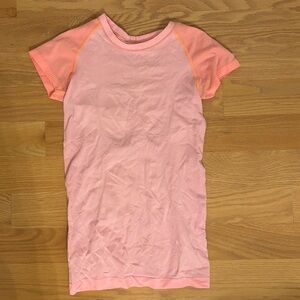 lululemon women’s pink Swiftly Short Sleeve Tee
